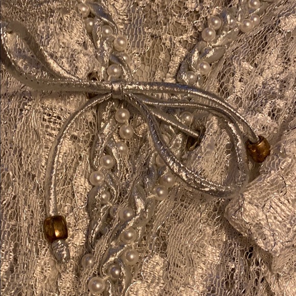 VTG Very fancy Lace and Pearl coverup - Picture 7 of 8